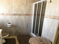 Main Bathroom - 11 square meters of property in Randburg