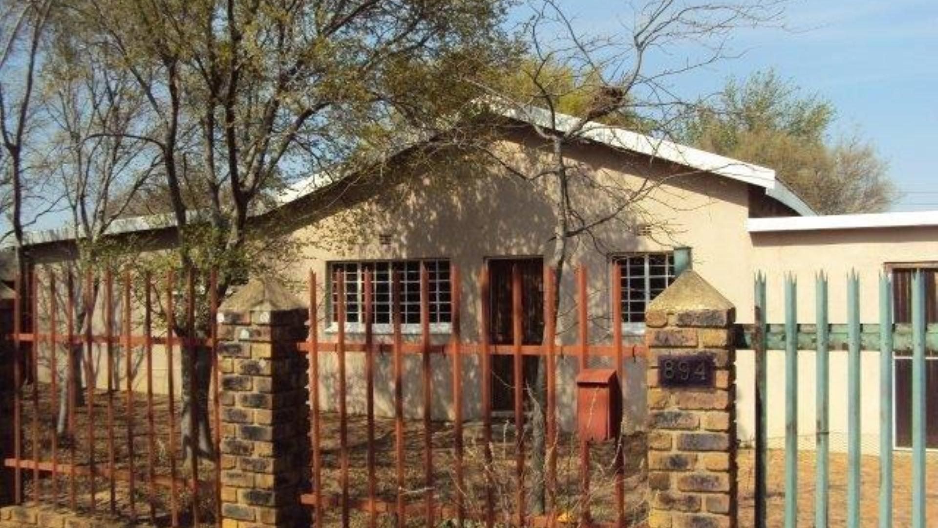 Front View of property in Vereeniging