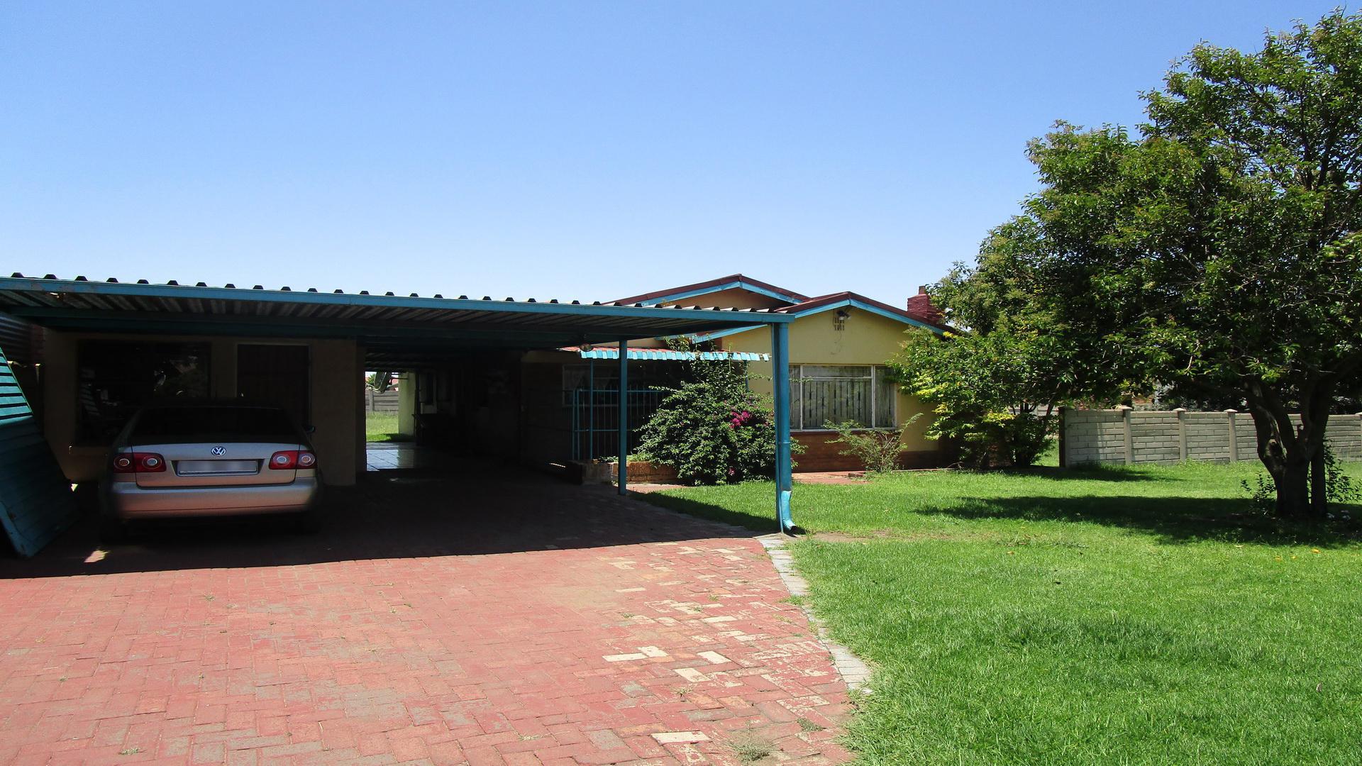 Front View of property in Emalahleni (Witbank) 