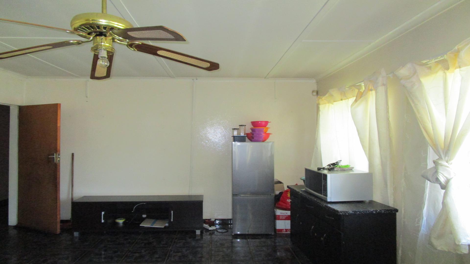 Spaces - 8 square meters of property in Emalahleni (Witbank) 