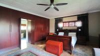 Main Bedroom - 47 square meters of property in Die Heuwel