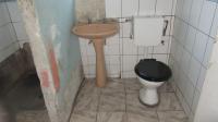 Bathroom 1 - 6 square meters of property in Tafelsig