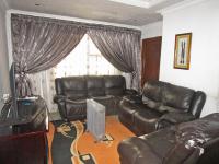 Lounges - 14 square meters of property in Protea Glen