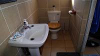 Bathroom 1 - 4 square meters of property in Port Edward