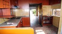 Kitchen - 9 square meters of property in Meer En See