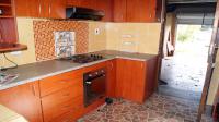 Kitchen - 9 square meters of property in Meer En See