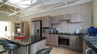 Kitchen - 11 square meters of property in Waterval East