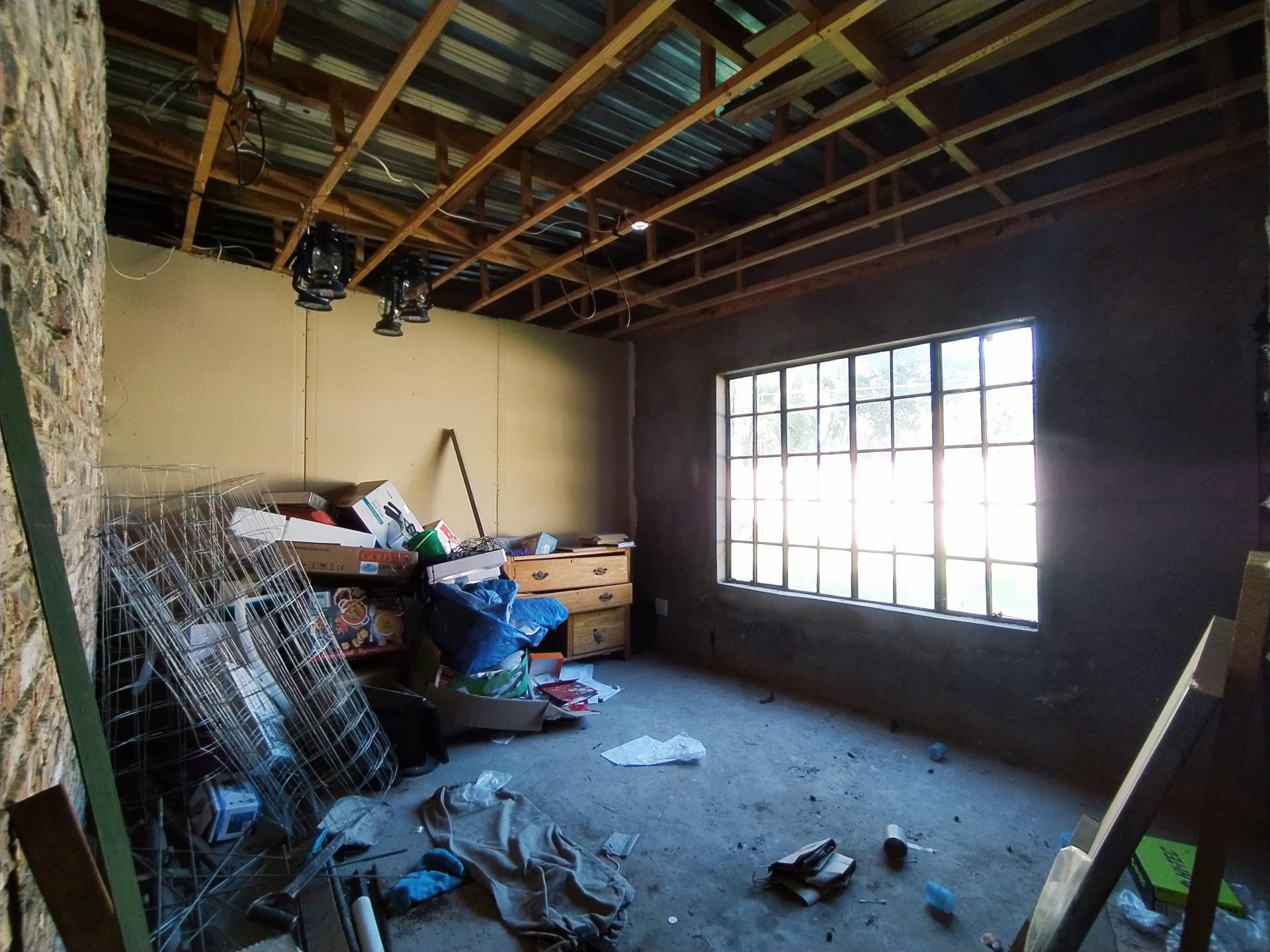 Spaces of property in Dan Pienaar