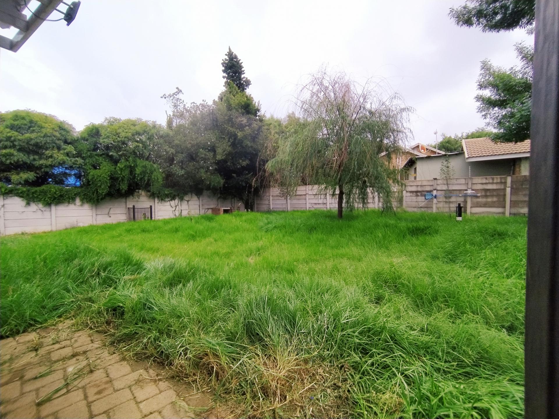 Backyard of property in Dan Pienaar