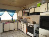 Kitchen - 12 square meters of property in Rothdene