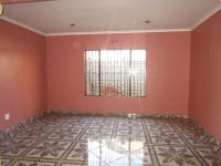 Dining Room - 17 square meters of property in Lenasia South