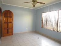 Main Bedroom - 24 square meters of property in Lenasia South