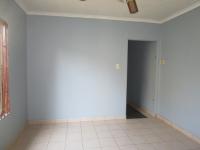 Main Bedroom - 24 square meters of property in Lenasia South