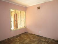 Bed Room 1 - 11 square meters of property in Lenasia South