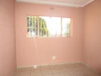 Bed Room 5+ - 21 square meters of property in Lenasia South