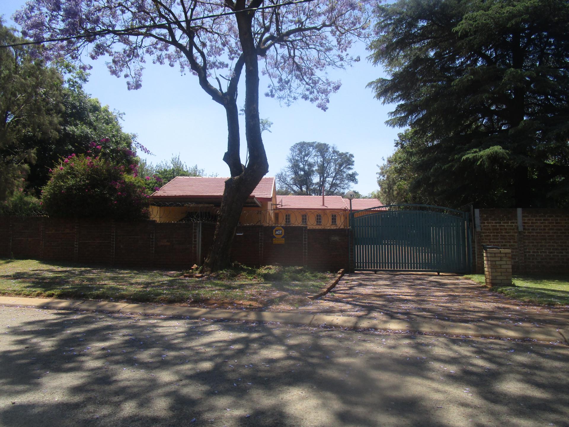 Front View of property in Meredale