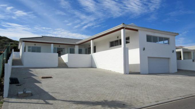 4 Bedroom House for Sale For Sale in Yzerfontein - Home Sell - MR207976