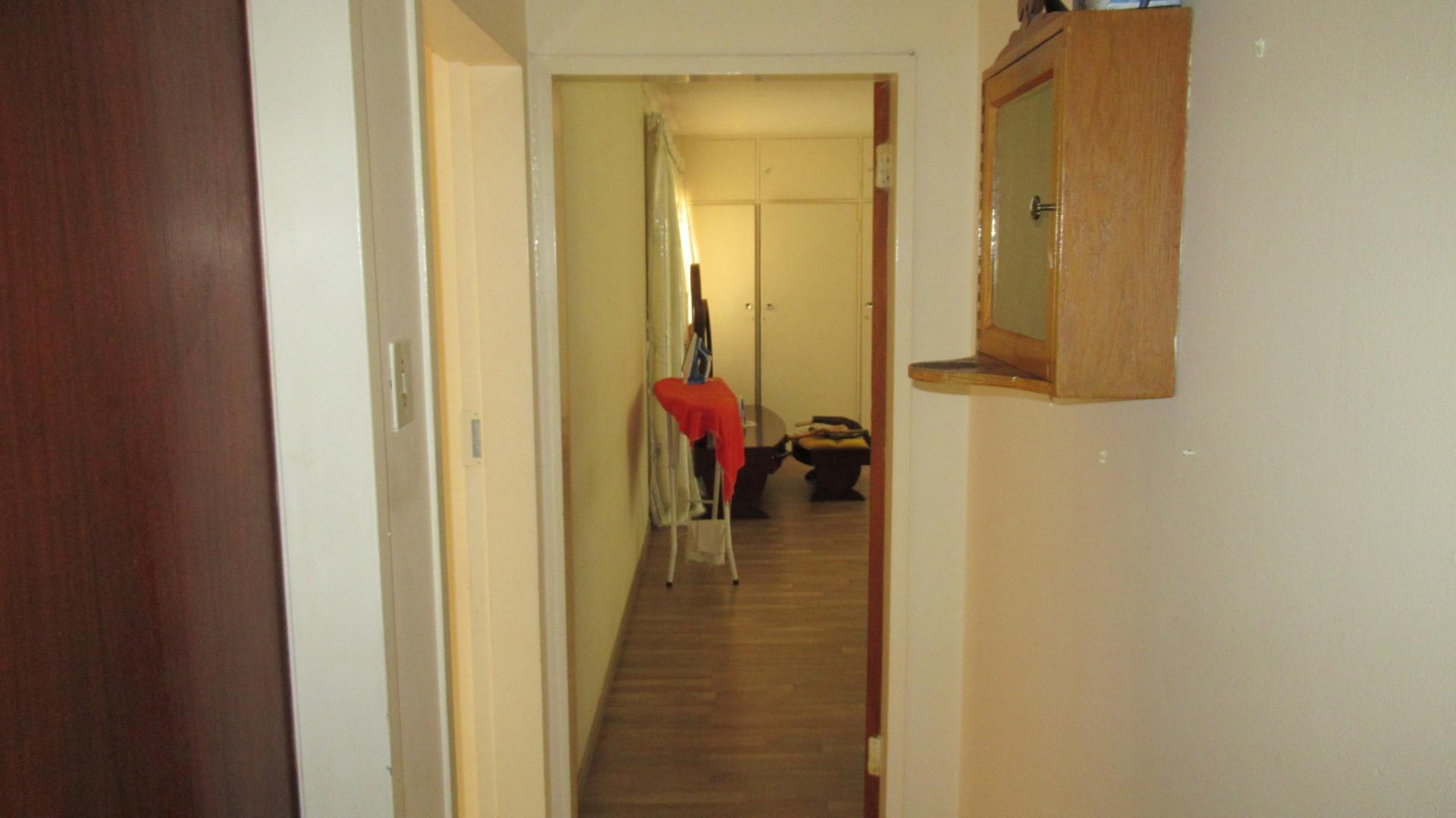 Spaces - 5 square meters of property in Oberholzer