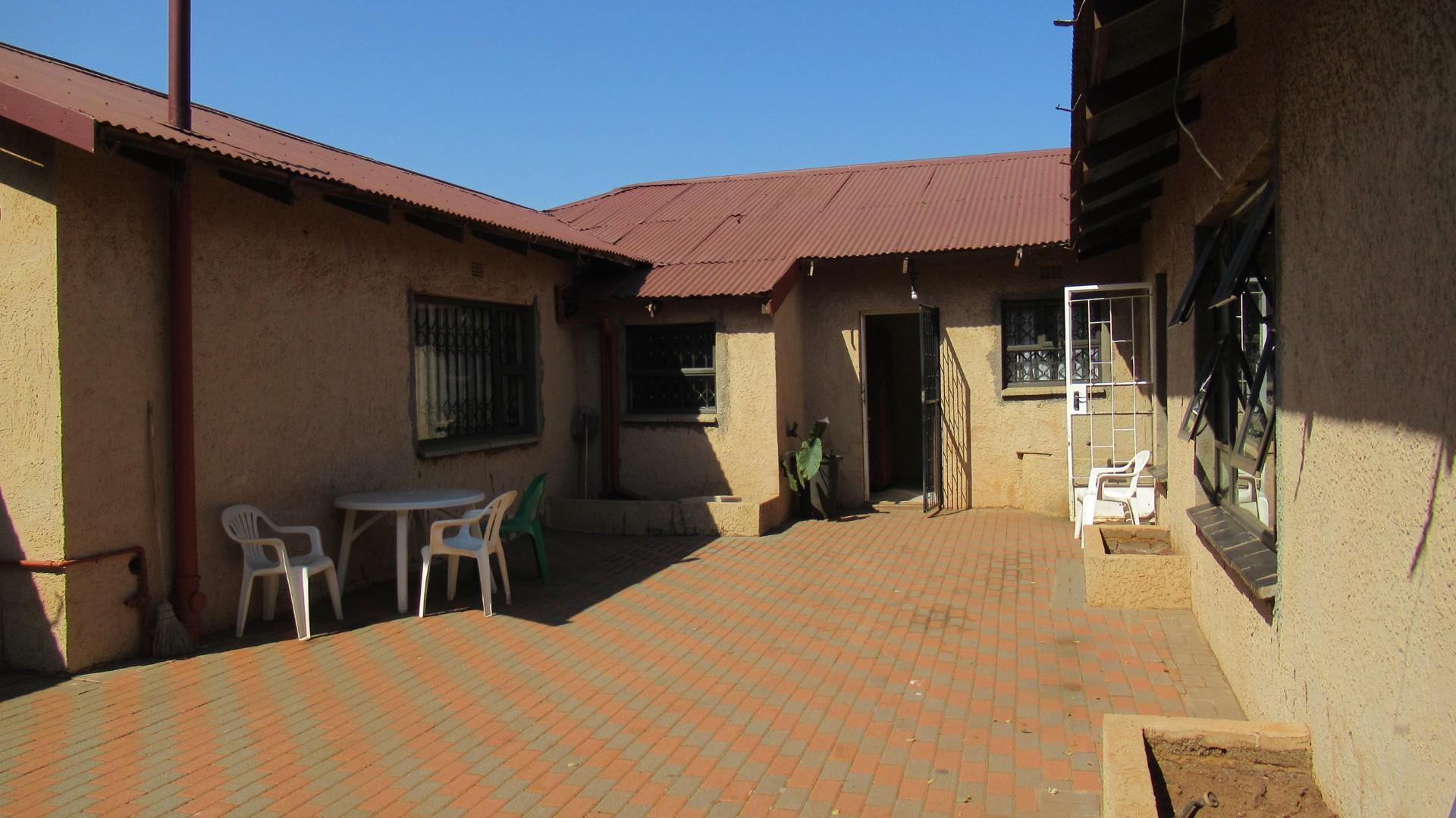 Backyard of property in Oberholzer