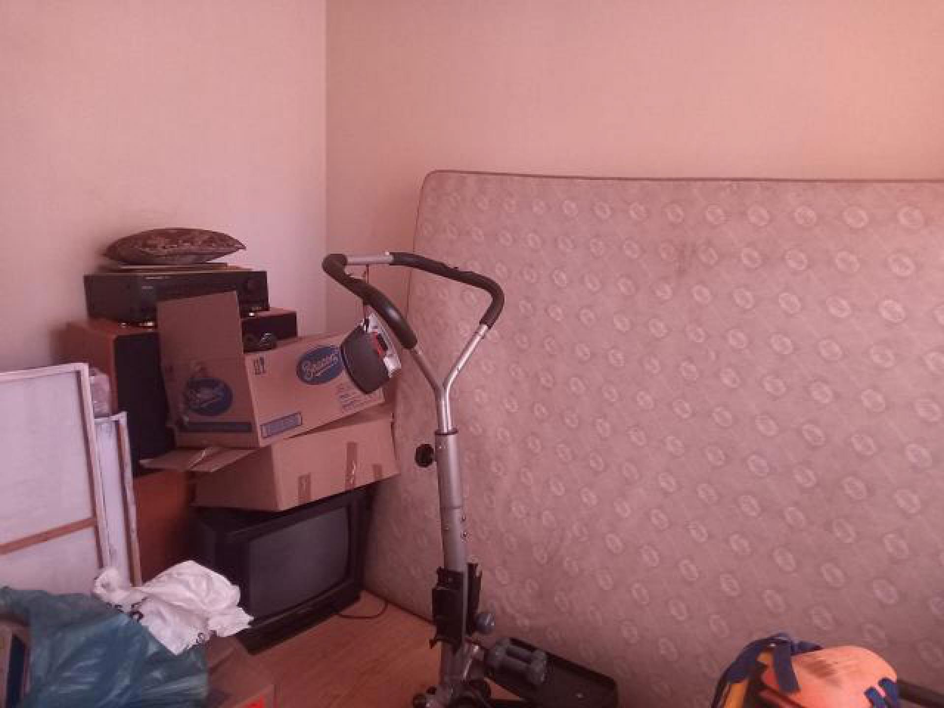 Bed Room 1 - 10 square meters of property in Oberholzer