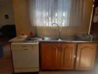 Kitchen - 22 square meters of property in Oberholzer