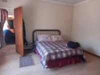 Bed Room 3 - 21 square meters of property in Oberholzer