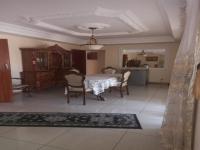 Dining Room - 22 square meters of property in Oberholzer