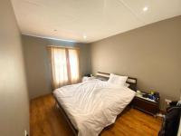 Main Bedroom of property in Bassonia Rock