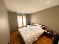 Main Bedroom of property in Bassonia Rock