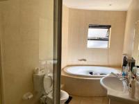 Bathroom 1 of property in Bassonia Rock