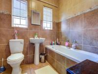 Bathroom 2 of property in Rynfield