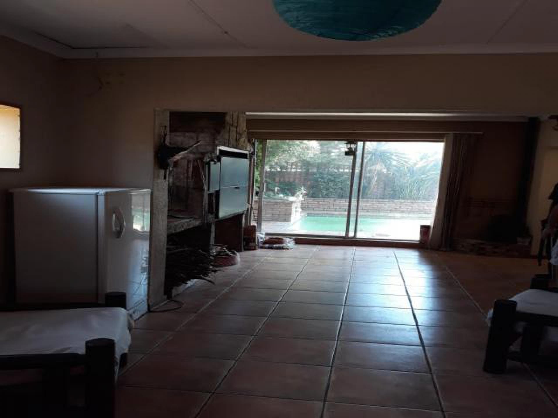 Rooms of property in Sunward park