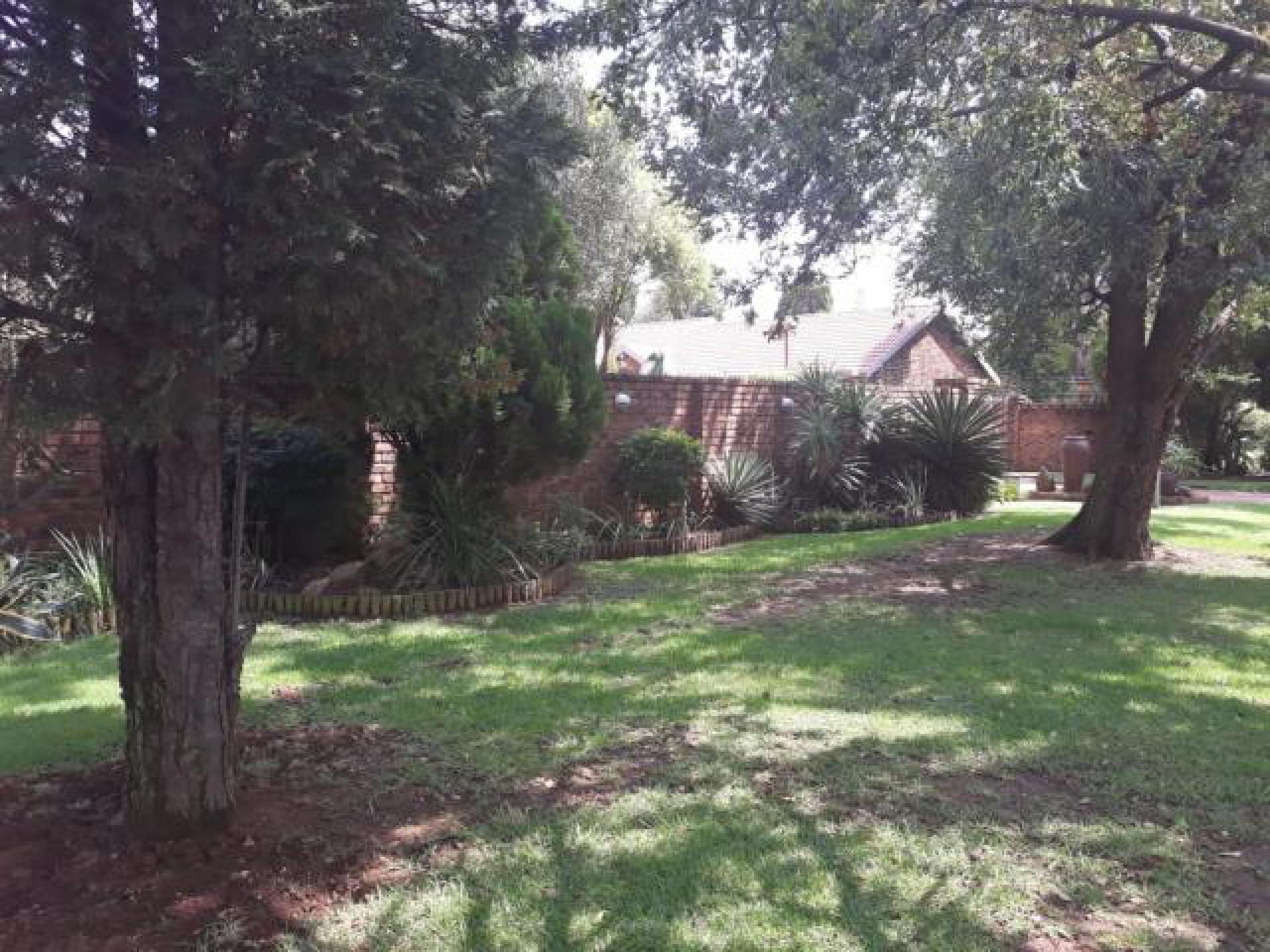 Backyard of property in Sunward park