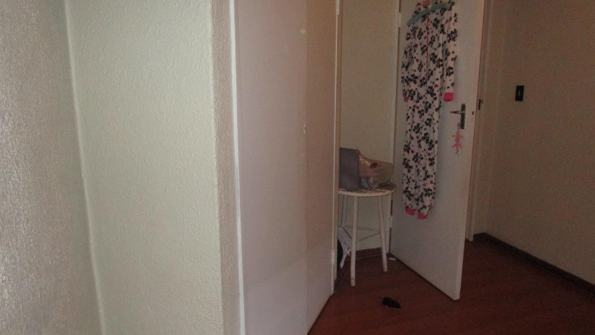 Bed Room 2 - 4 square meters of property in Sunward park