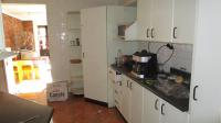 Kitchen - 7 square meters of property in Sunward park
