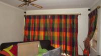 Lounges - 21 square meters of property in Sunward park