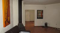 Lounges - 21 square meters of property in Sunward park