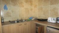 Kitchen - 13 square meters of property in Honeydew Manor