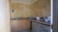 Kitchen - 13 square meters of property in Honeydew Manor