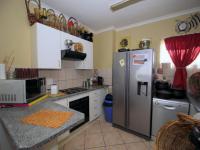 Kitchen - 8 square meters of property in Ravensklip