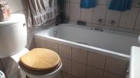 Bathroom 1 - 5 square meters of property in Ravensklip