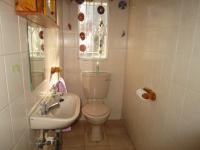 Bathroom 1 - 10 square meters of property in Muldersdrift