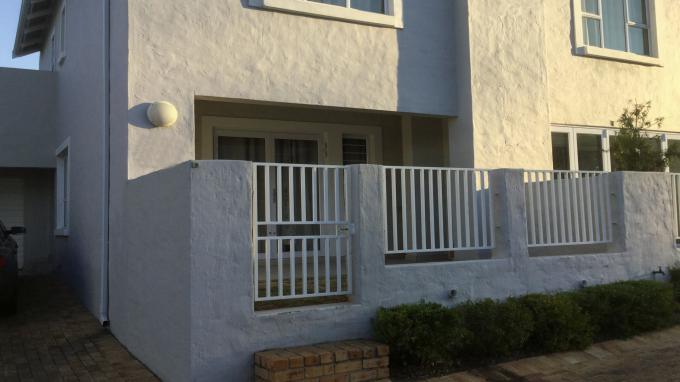 2 Bedroom Simplex for Sale For Sale in Bryanston - Private Sale - MR210092