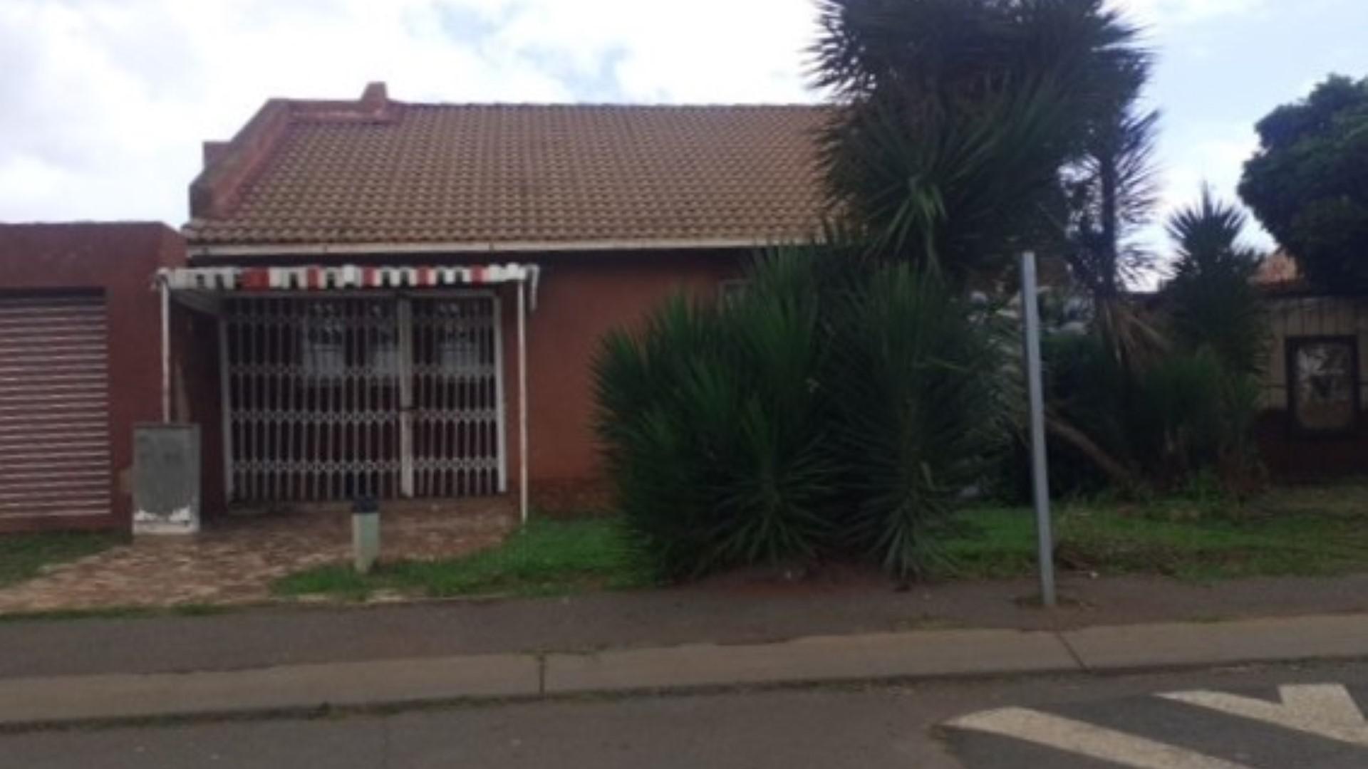 Front View of property in Eldorado Park AH
