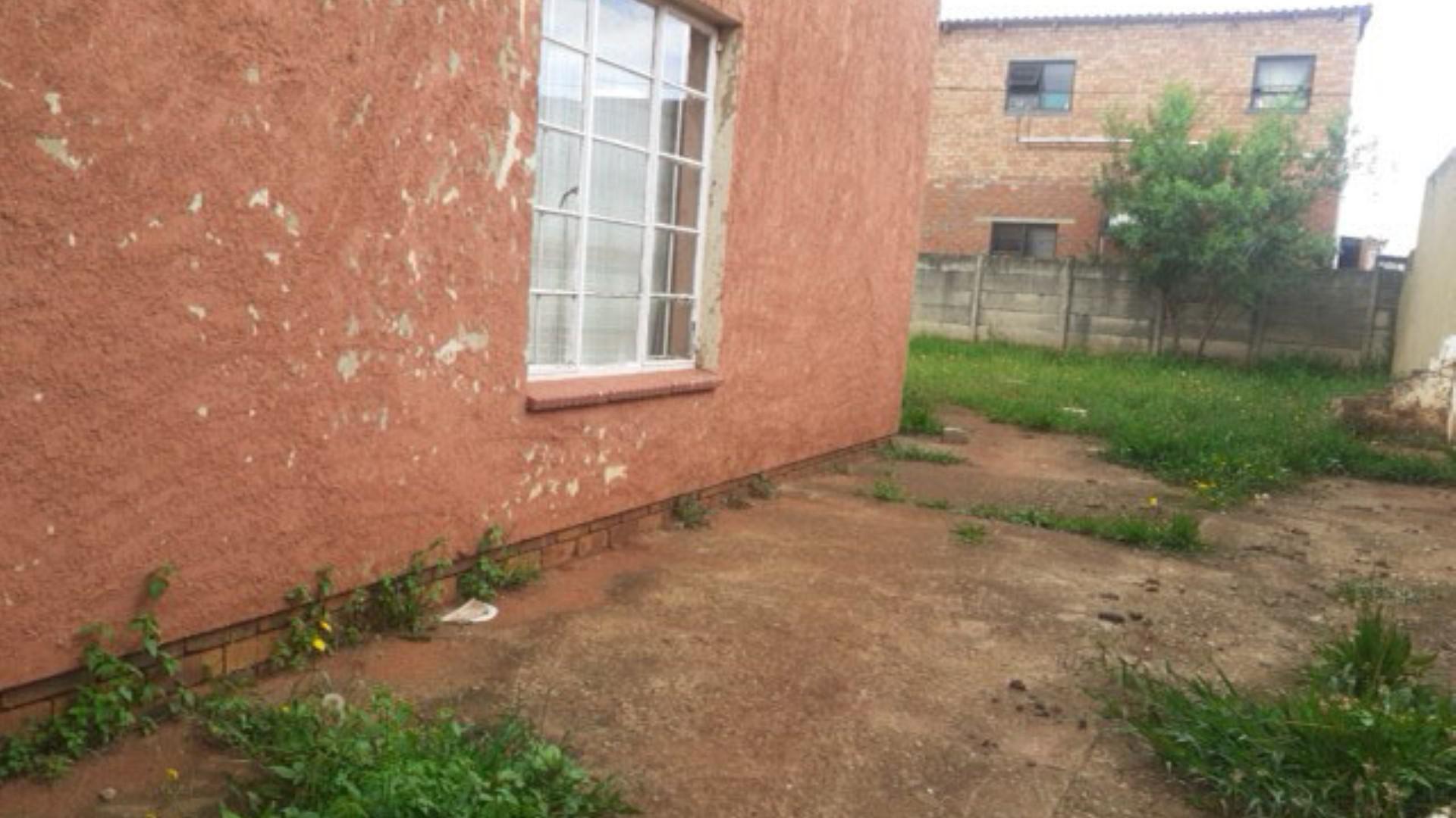 Front View of property in Eldorado Park AH
