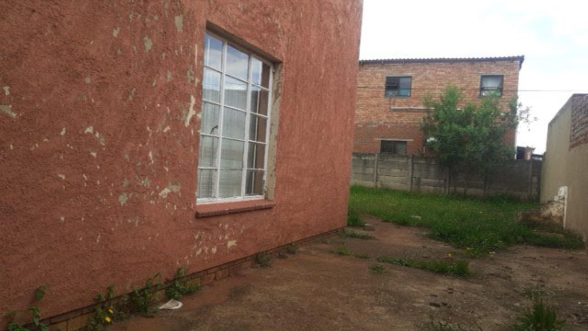 Front View of property in Eldorado Park AH