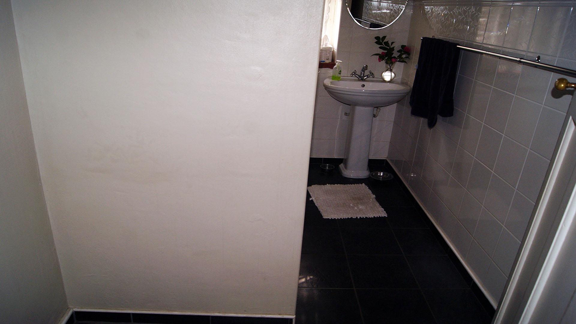 Bathroom 1 - 9 square meters of property in Pietermaritzburg (KZN)