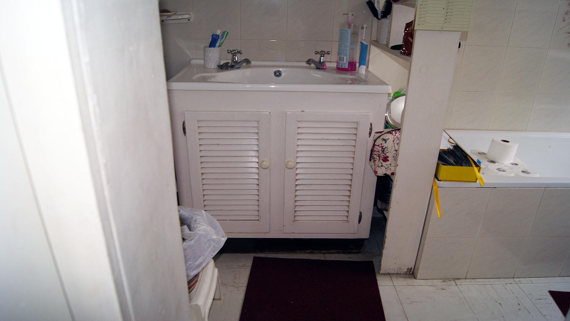 Main Bathroom - 7 square meters of property in Pietermaritzburg (KZN)