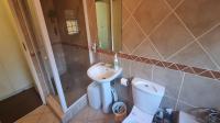 Bathroom 1 of property in Pretorius Park