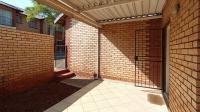 Patio - 13 square meters of property in Pretorius Park